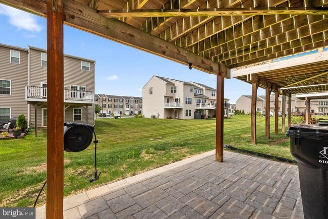 Building Photo - 110 Topaz Dr