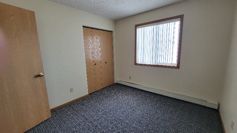 Building Photo - 1043 13th St N