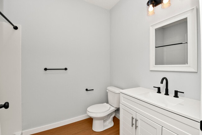 Building Photo - 505 W Grand St