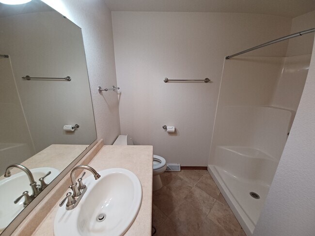 Building Photo - 118 S Heritage Dr