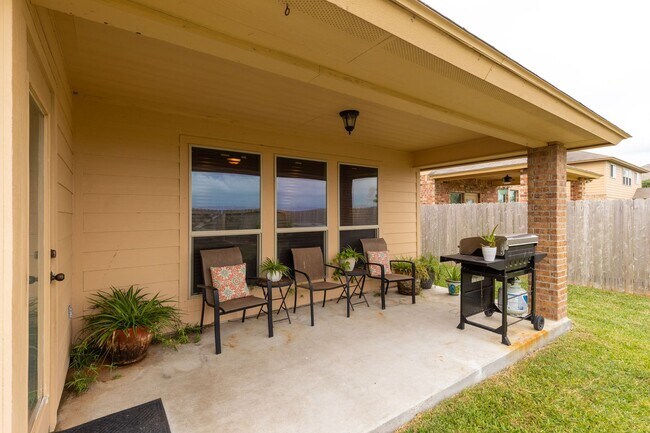 Building Photo - 7921 Pavo Real St