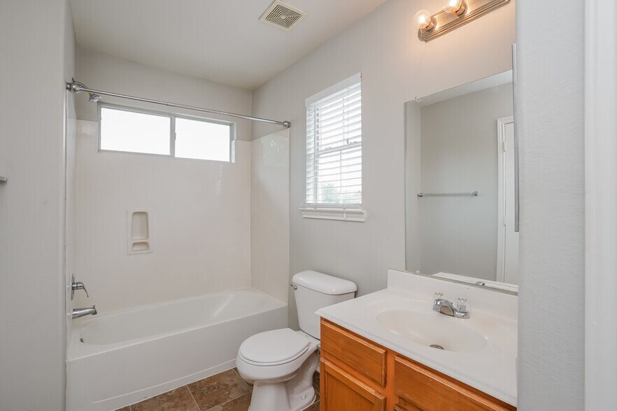 Building Photo - 2823 Cypress Island Dr