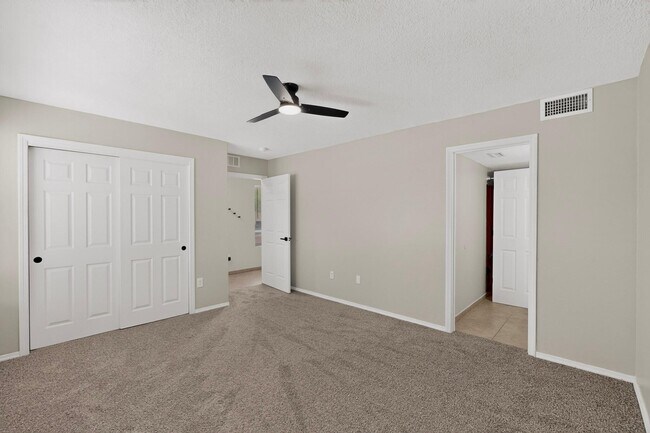 Building Photo - 5748 Pinon Flats Rd NW
