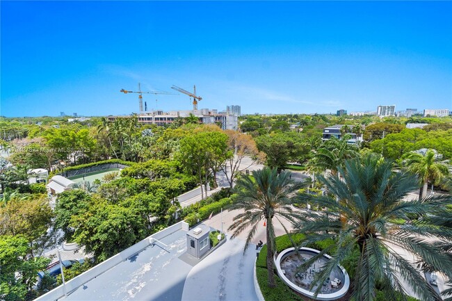 Building Photo - 2101 Brickell Ave