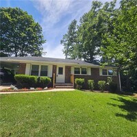 Building Photo - 3047 Menlo Park Dr