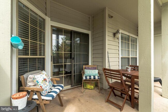 Building Photo - 12162 Penderview Ln