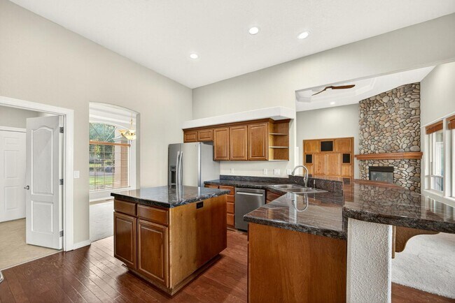 Building Photo - 460 Robert Trent Jones Blvd