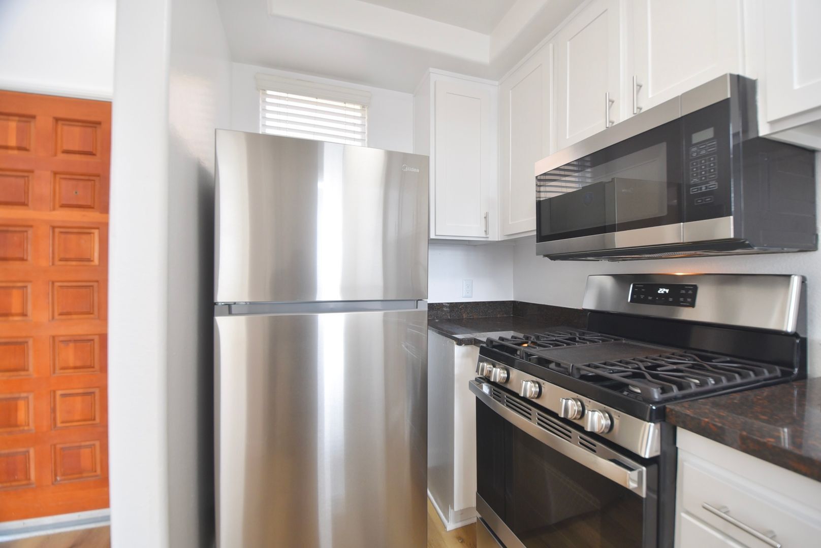 Building Photo - 425 N Alvarado St