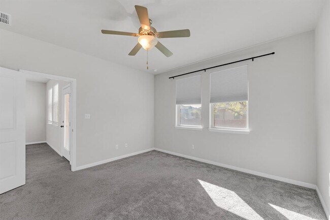 Building Photo - 101 Mountain Valley St