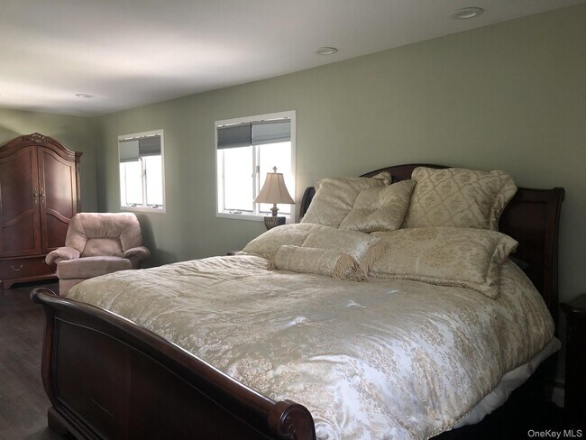 Building Photo - 104 Gail Ct