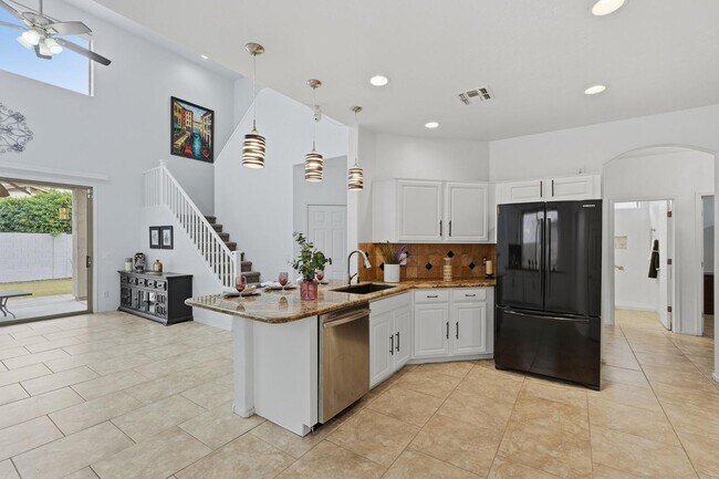 Building Photo - 6843 S 26th St