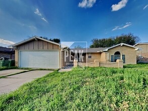 Building Photo - $2000! Large 4 Bed 2 Bath in ARLINGTON! COMING SOON will not stay long!