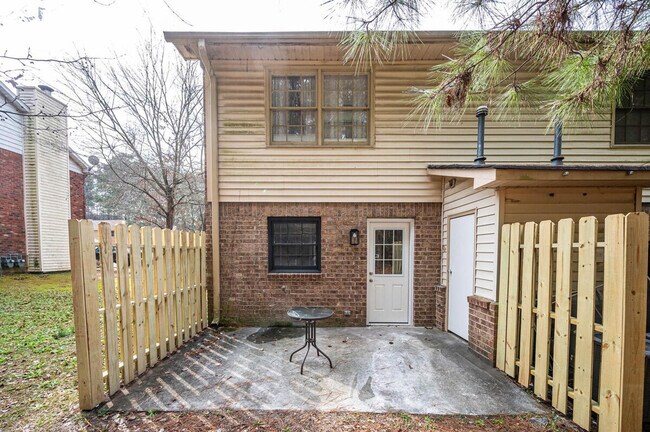Building Photo - 1267 Sweet Pine Dr