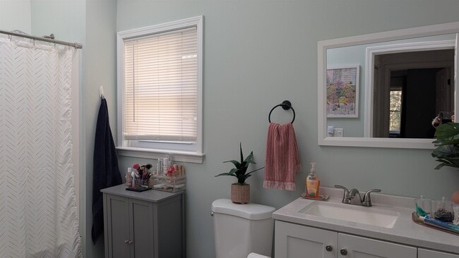 Building Photo - 56 McIntosh Ln