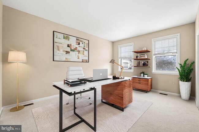 Building Photo - 120 Elizabeth Ct