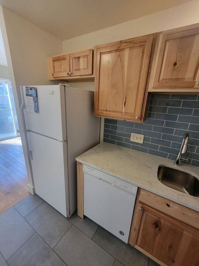 Building Photo - 3597 Nottingham Ct