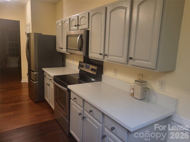 Building Photo - 17450 Baldwin Hall Dr