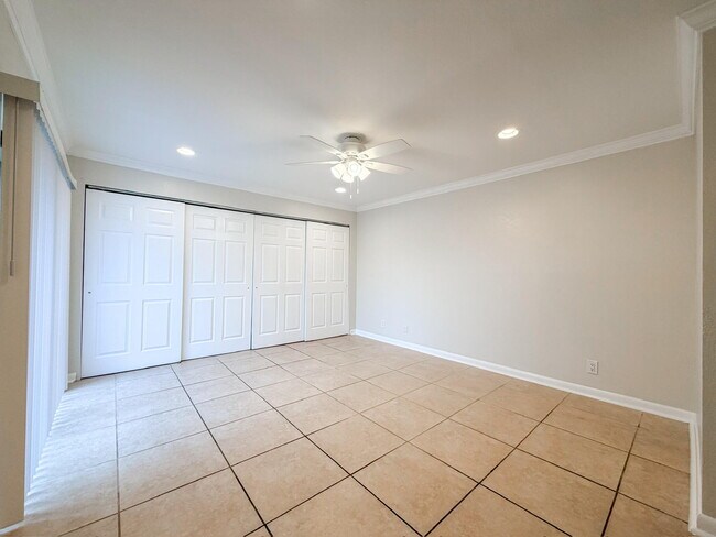 Building Photo - 1827 N Congress Ave