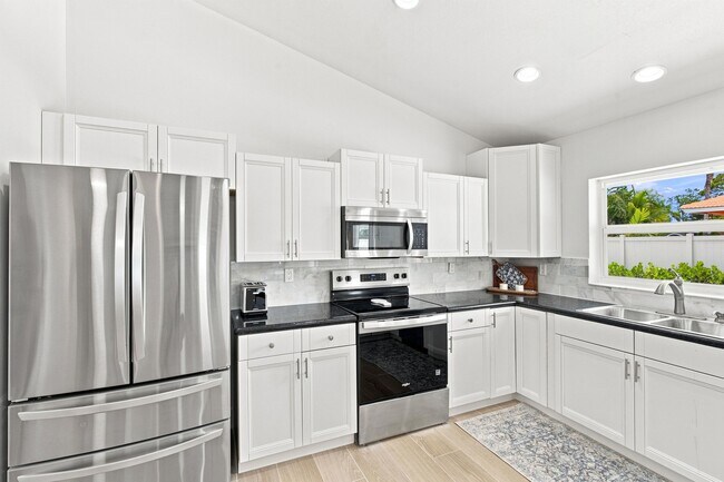Building Photo - 1259 Barnstaple Cir