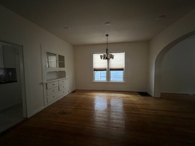 Building Photo - 278 E 9th St