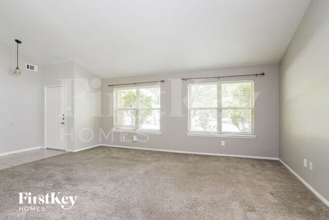 Building Photo - 3922 Maple Heights Dr