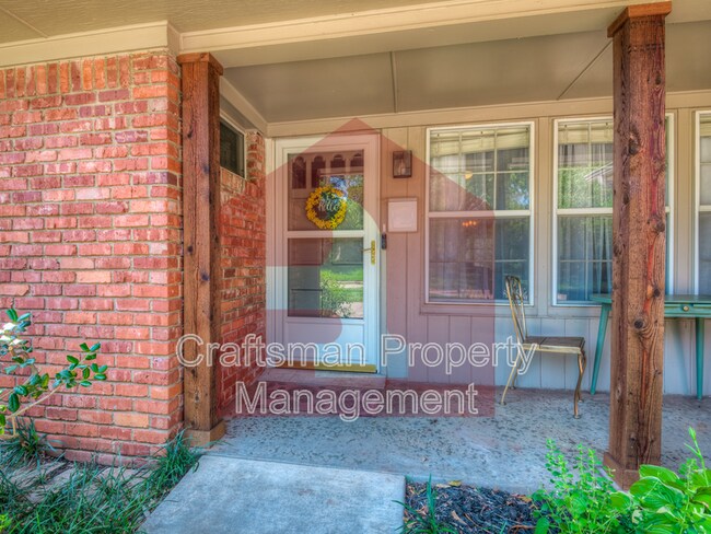 Building Photo - 2024 NW 45th St