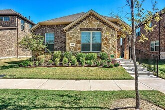Building Photo - 3 Bed rooms and 2 baths, large master closet. Vinyl garage floor coating is just one of the many ...