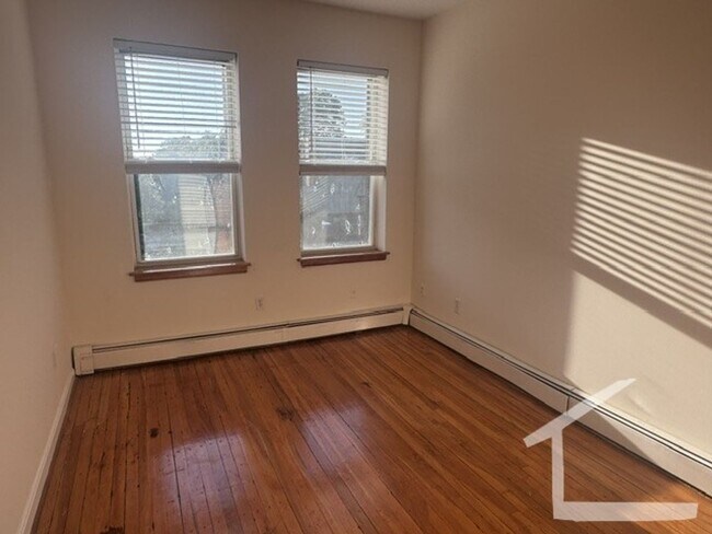 Building Photo - 1bed in Brighton No fee