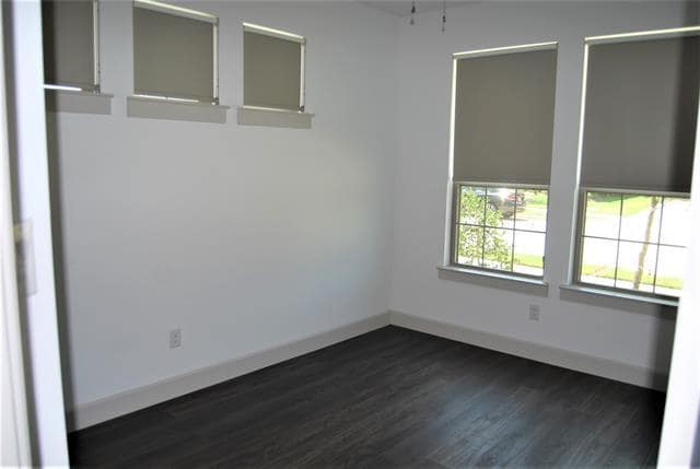Building Photo - 2133 Bonnell St