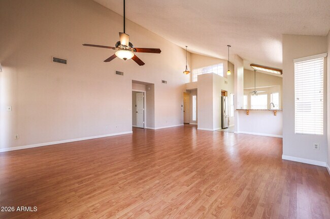 Building Photo - 3305 E Wildwood Dr