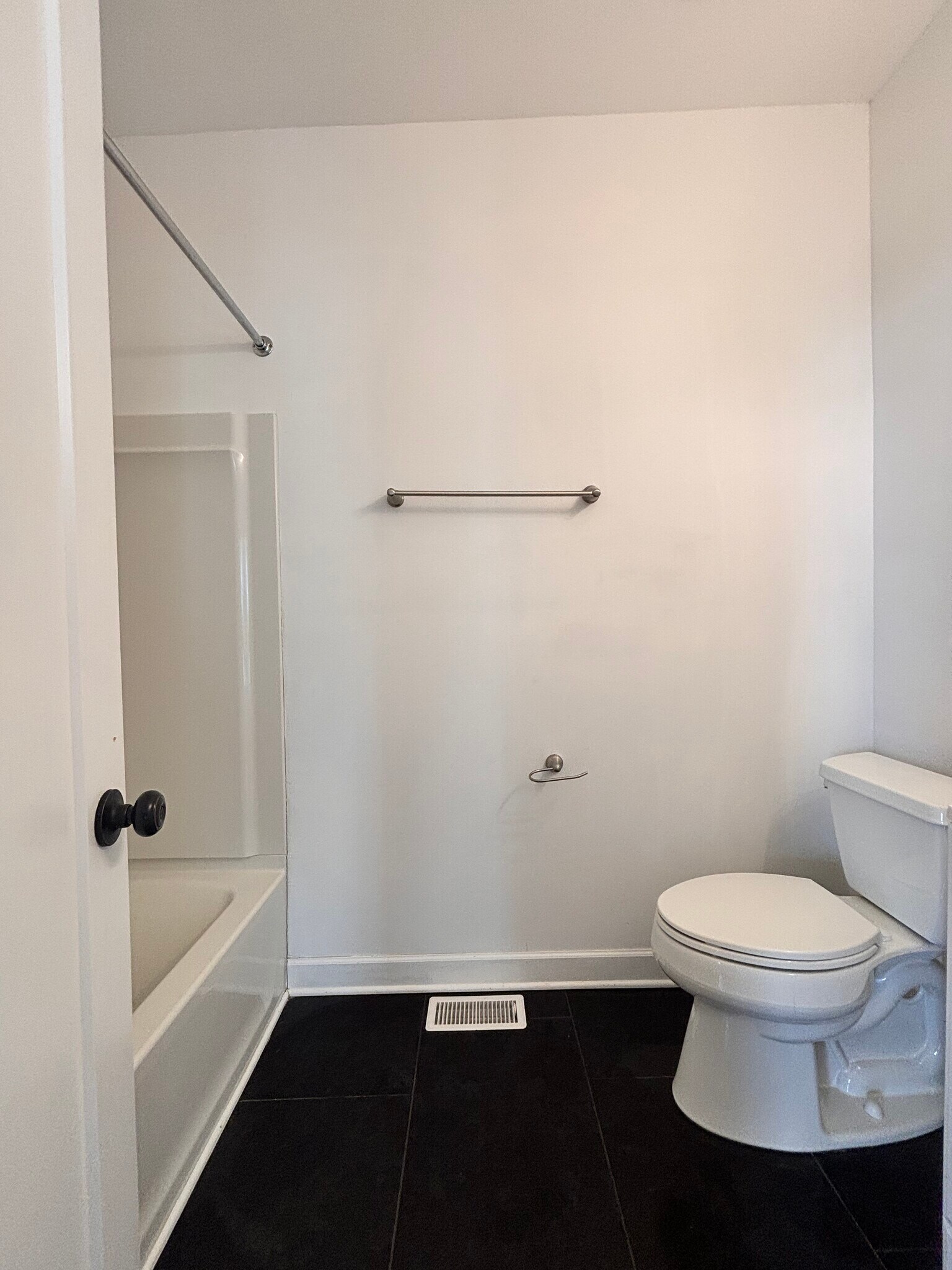 Building Photo - 620 Massey Ave