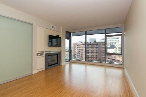 Building Photo - Enso condominiums - 1 bedroom
