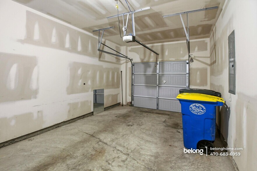 Building Photo - 2106 Irvin Ct