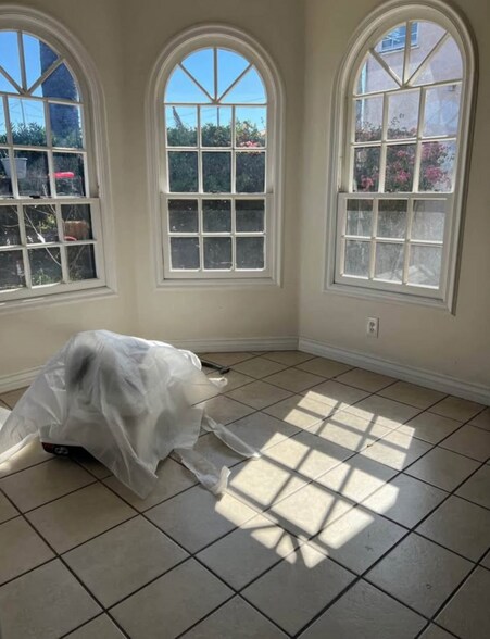 Building Photo - 1141 S Alma St