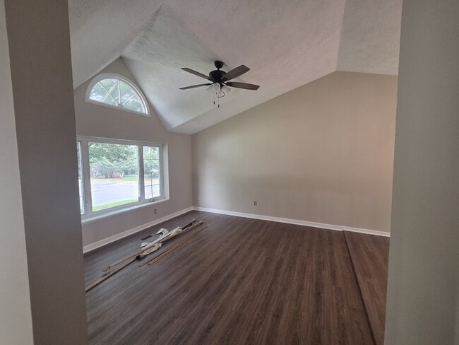 Building Photo - "Spacious 4 BR Home with Finished Basement in Walkersville!"