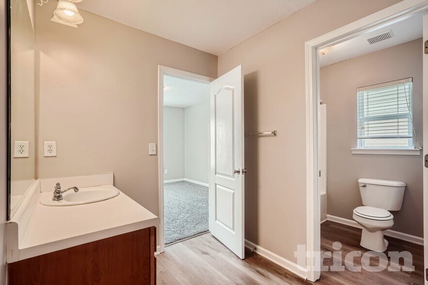 Building Photo - 1249 Avington Glen Dr SE