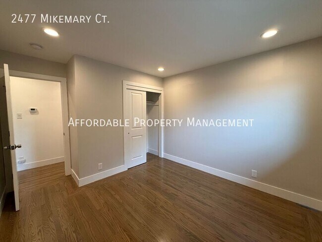 Building Photo - 2477 Mikemary Ct