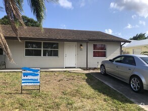 Building Photo - 4518 SE Salvatori Rd