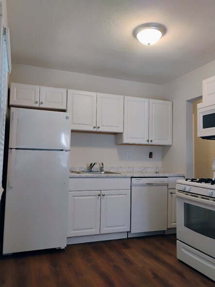 Building Photo - 380 E 100 N