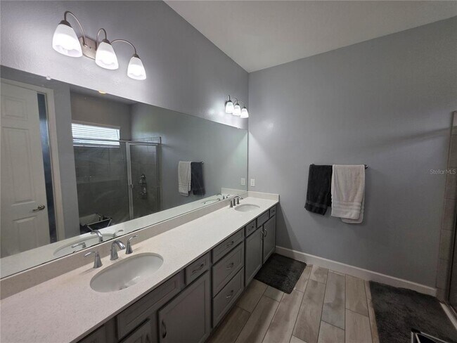Building Photo - 6123 Voyagers Pl