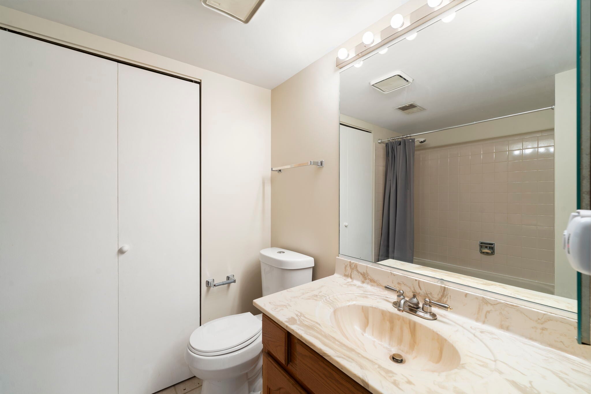 Building Photo - 136 Mohawk Trl