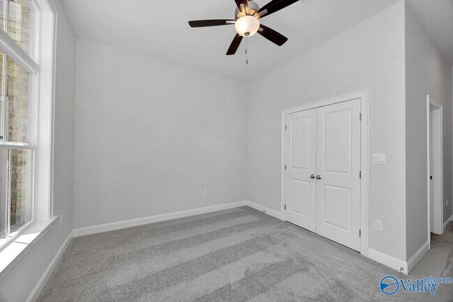 Building Photo - 16535 Hamilton Pl