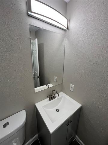 Building Photo - 12508 Meadowcrest Ln