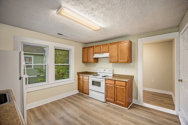 Building Photo - 1162 Sims St SW