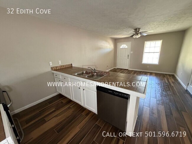 Building Photo - 32 Edith Cv