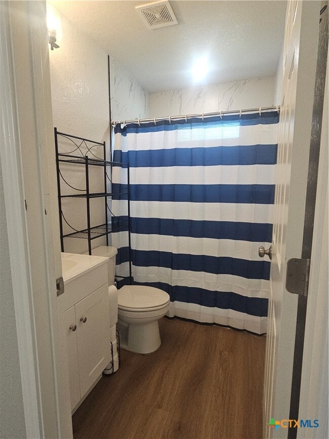 Building Photo - 1701 Sycamore St