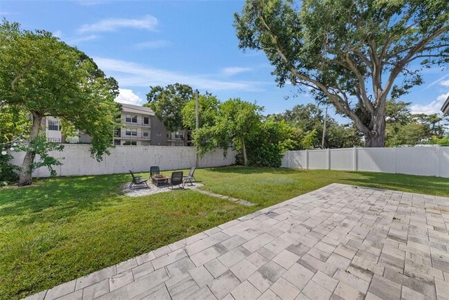 Building Photo - 4714 W Oakellar Ave