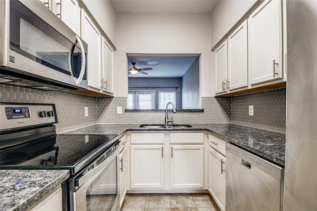 Building Photo - 9801 Royal Ln