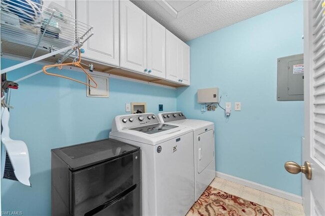 Building Photo - 5928 Cranbrook Way