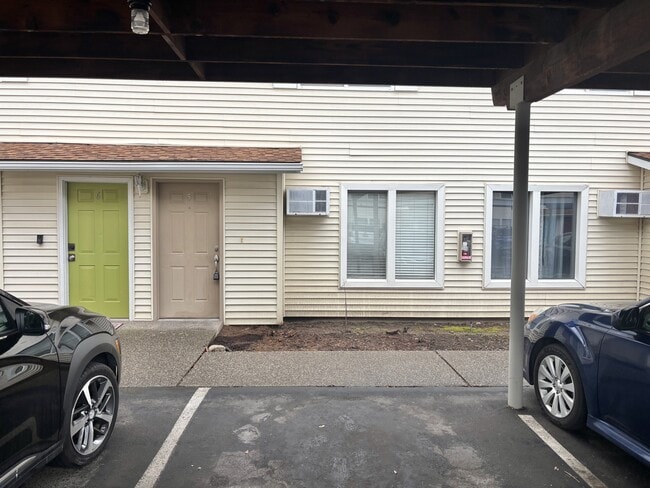 Building Photo - 2111 N Houk Rd